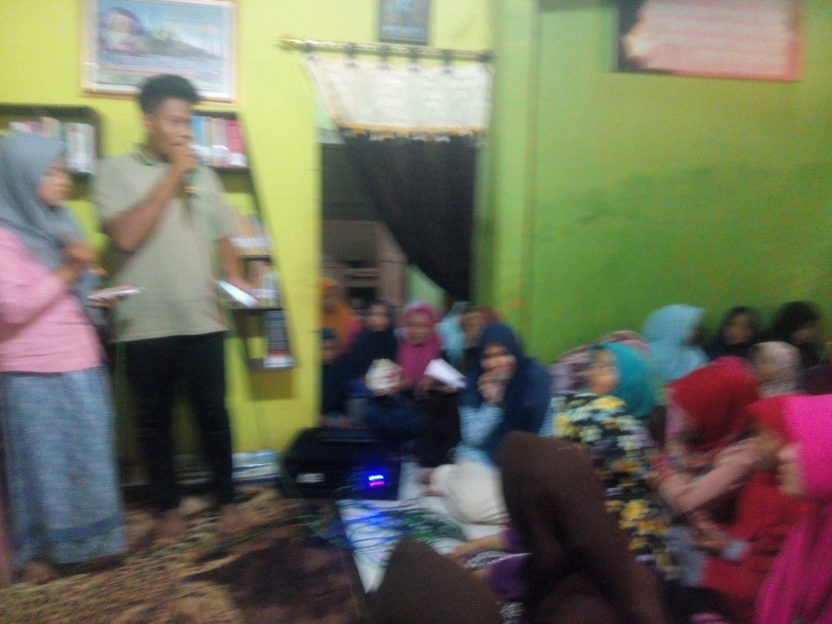 Rumah Literasi Jpr (@jeparaliterasi) on Twitter photo Adik-adik sekitar Griya Baca Cikal antusias mengikuti peresmian #peresmianGBC babhe <a href="/maman1965/">IG : kangmaman1965</a> <a href="/Rouf_AHA/">Ahmad Rouf</a> Adik-adik sekitar Griya Baca Cikal antusias mengikuti peresmian #peresmianGBC babhe <a href="/maman1965/">IG : kangmaman1965</a> <a href="/Rouf_AHA/">Ahmad Rouf</a>