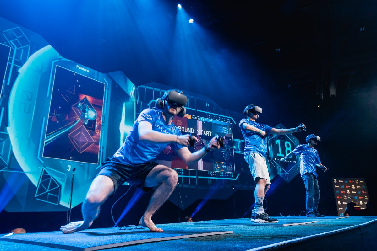 игровая будущего. фиджитал гонки. фиджитал спорт казань. полуфинал игры будущего. гонка дронов.