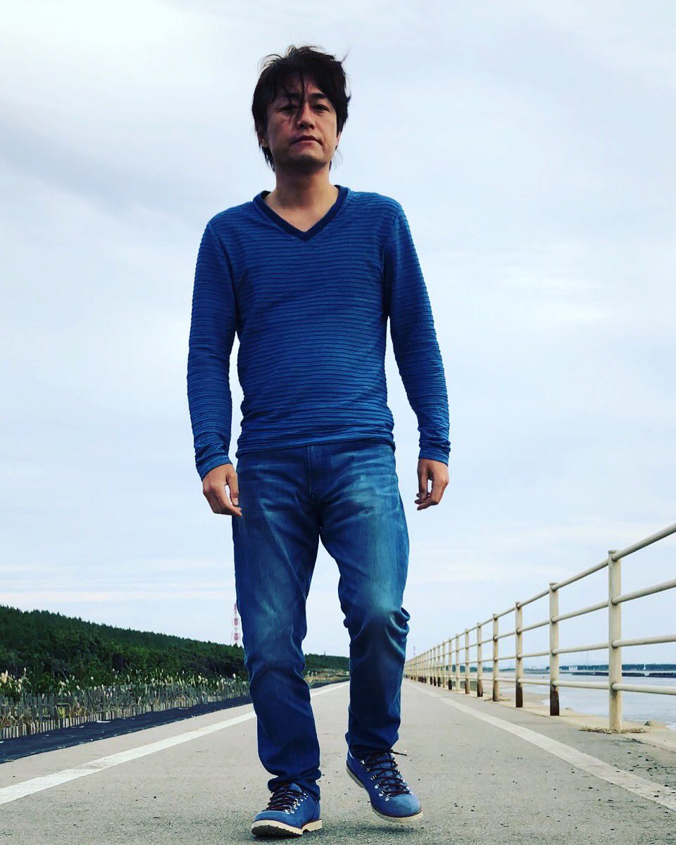 キョータ ギターと顔で歌う 今日の散歩 ギター忘れた 散歩 短い足 短足 音楽 弾き語り 明日はライブ Colorful