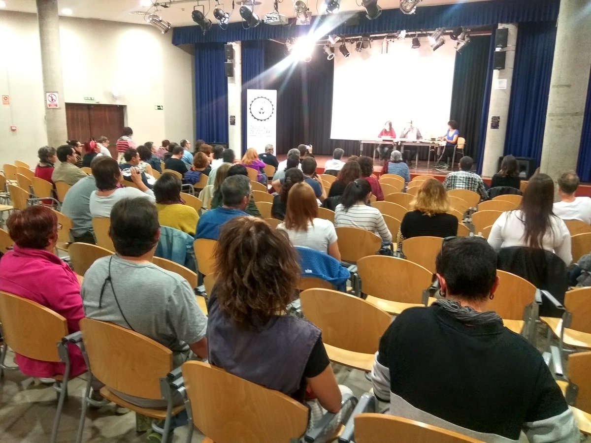 Segunda jornada del Encuentro Internacional de Barrios. Compartiendo experiencias comunes para construir otra realidad  social. #EBarriosVK