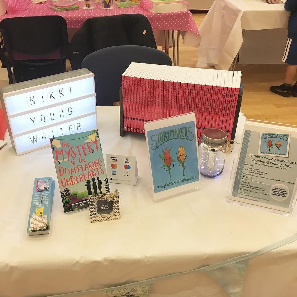 nikki_cyoung's tweet image. Ready when you are people! #supportsmallbusiness #helpawriterout ift.tt/2yVh8Ov