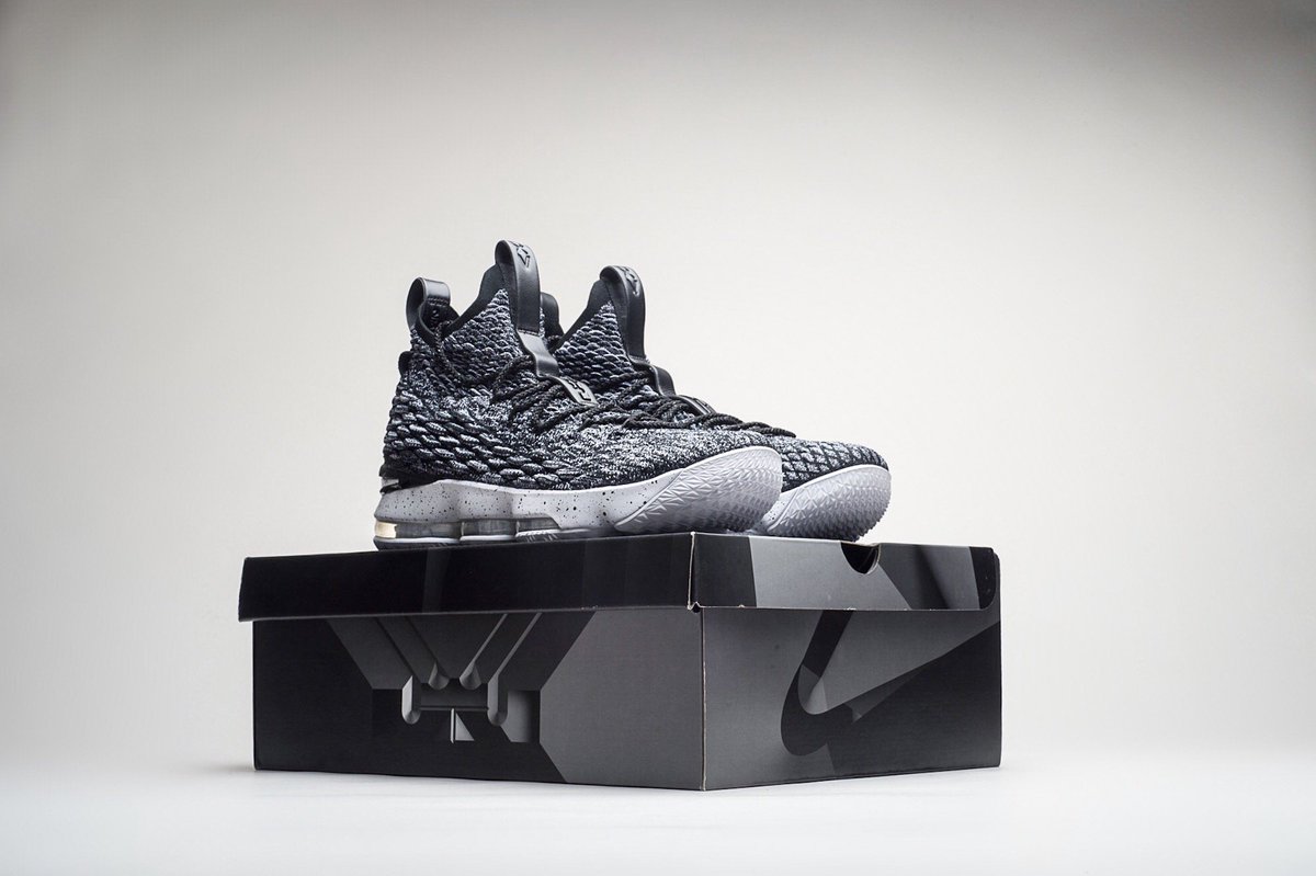 jimmy jazz lebron 15