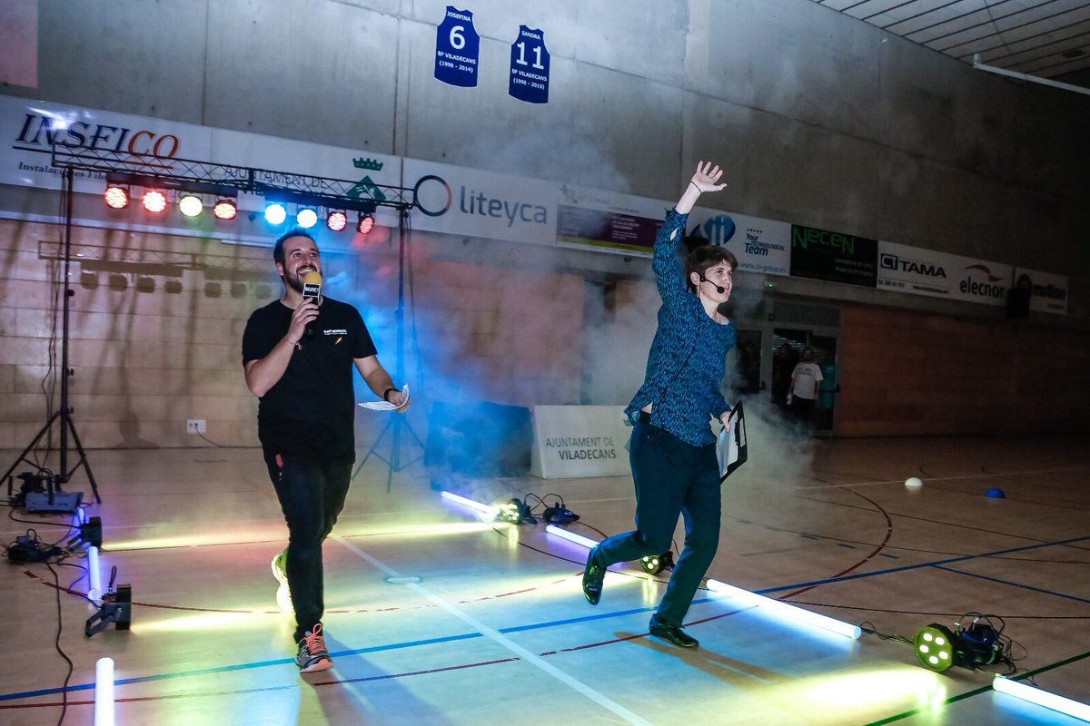 Grandes presentadores y profesionales <a href="/ESPORTMUSIC/">ESPORTMUSIC.es</a>  Laura @bfmviladecans <a href="/ViladecansTweet/">AjuntamentViladecans</a>