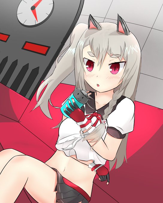 描いたら出るというのを信じて夕立を描いた
#アズールレーン 