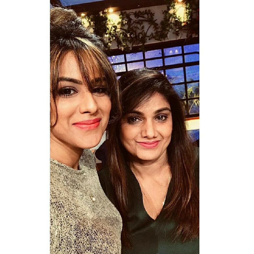 anuradha_srini's tweet photo. Both are 😘❤️💓😍💗💗💗💗 teens slaying and cool Bestest best 💗😍 @Theniasharma https://t.co/KPOyJZ2UcG