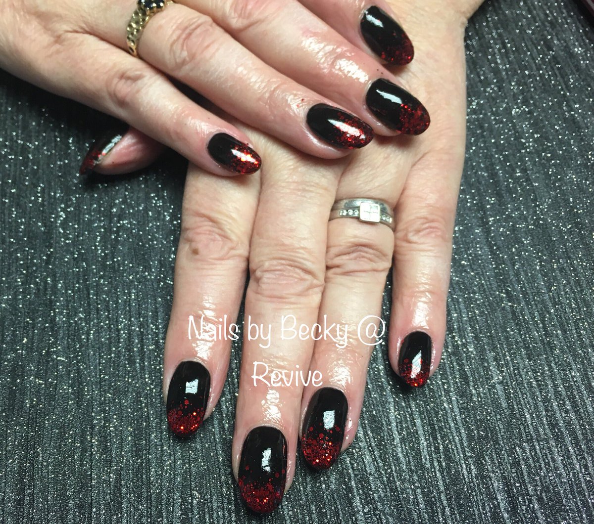 Revivemesalon's tweet photo. We have been busy bees at Revive this week with nails 💅🏼🐝 Here’s just a few of our creations!
#nails #CAManchester #CND #Shellac #Acrylic https://t.co/Owi7zMtcIV