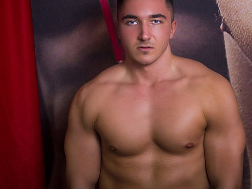 #Gay #MuscleCam Hank Blue Live! Now at https://t.co/zDbZsDyOz5! https://t.co/eHIPC8Hc4W
