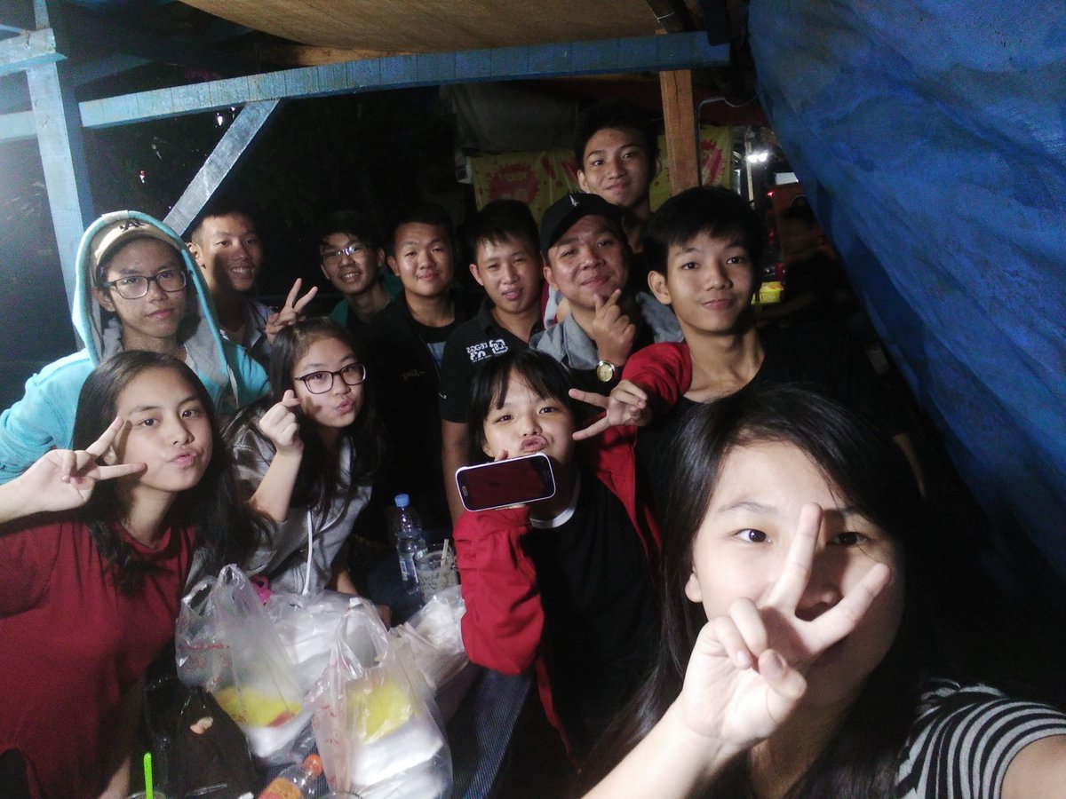 AnisaGoew tweet picture