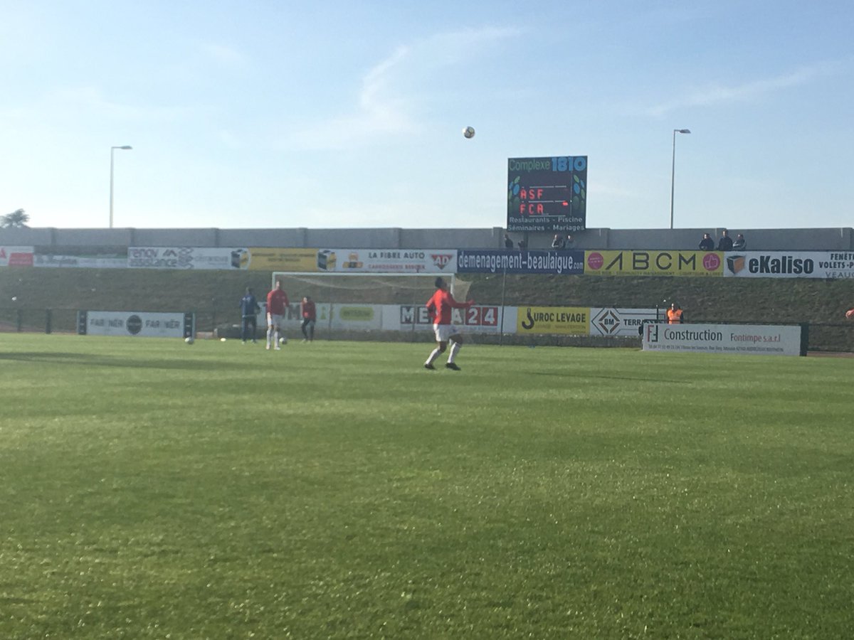 andrezieuxbthfc's tweet photo. #ASFFCA les deux équipes sont à l'échauffement, coup d'envoi dans 30 minutes ici dans le Forez. #TeamASF🔴🔵 https://t.co/oWBNlELzSQ