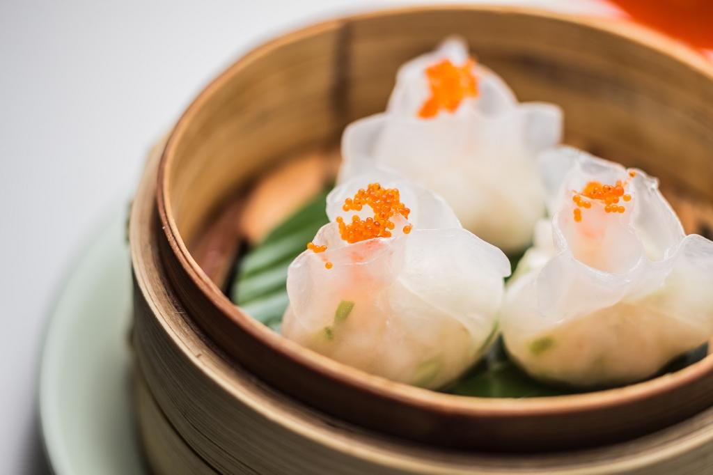 YauatchaSoho's tweet photo. Sweet and plump, our lobster dumplings with tobiko caviar, ginger and shallot https://t.co/bsyzVOnxUN https://t.co/cRg6LaOvPf