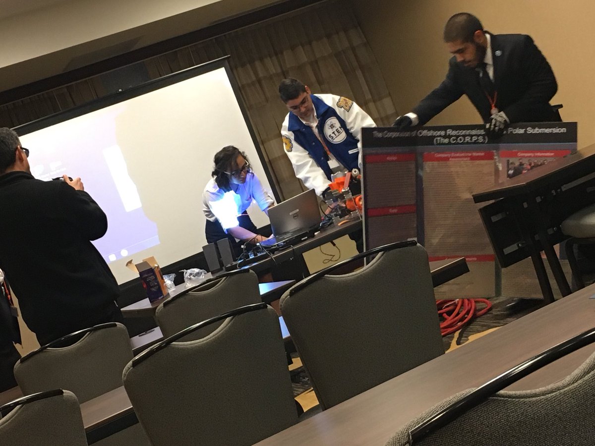 stemgalrocks's tweet photo. Attending #STEMsation conference 2017 @hyattregency for some early morning #robotics #collaboration https://t.co/6wwjjivCRU