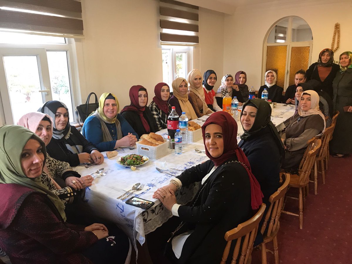 ak kadin corum on twitter sungurlu alaca 5 kadin kollari olagan kongrelerimiz sonrasi k kol bskmiz meryem demir yonetim kurulu uyelerimiz ile bir araya geldik https t co rmlqrgjtyx