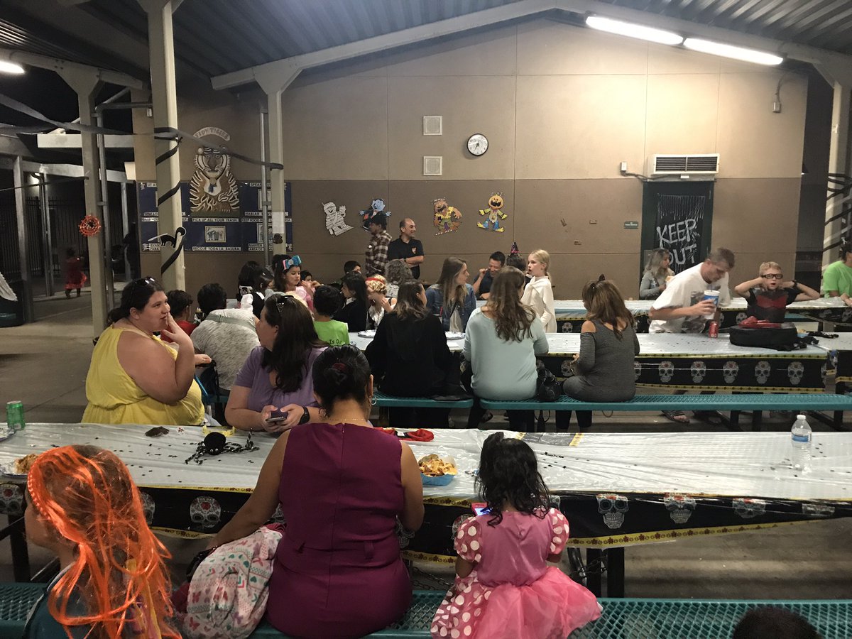 Valley Tigers enjoying the Boogie Bash!