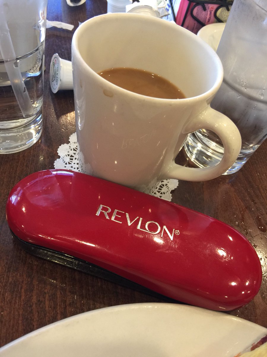 steve_benz's tweet photo. Good thing I had a back up glasses case in the house. #BeUnforgetable https://t.co/86xQ6C9JEg