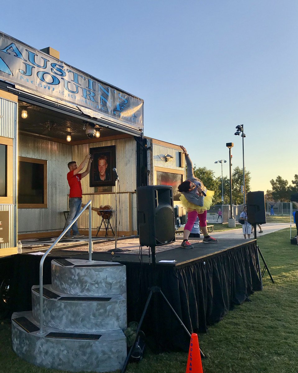 BrigetteDP's tweet photo. Thank you @FOCGilbert volunteers & the many vendors working to end teen substance abuse in #GilbertAZ! #iRun4Good https://t.co/33Nv86eAsG