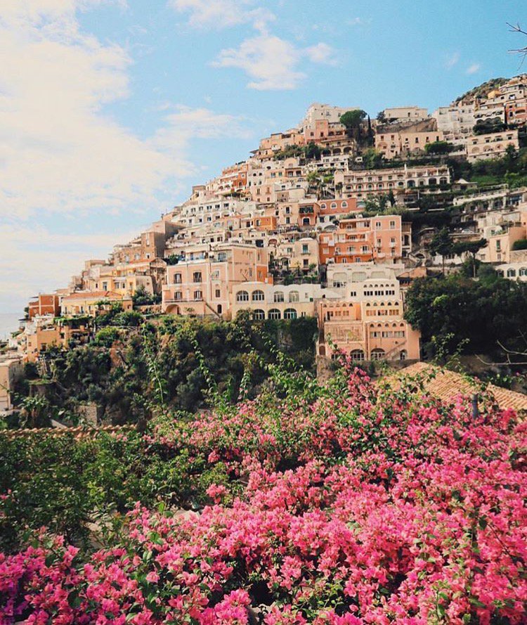 cabanalife's tweet photo. All of the #saturdayvibes wrapped up in one little picture🌺📷 #cabanalifestyle #takemethere #travel #sunprotection https://t.co/Wnm4VXzRA7