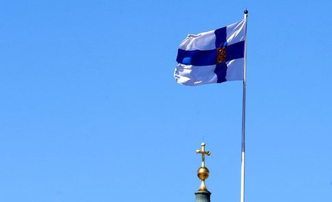 wef's tweet photo. Finland is one of the best countries to live in, so why are so many smart young people leaving? https://t.co/SXDLPNEfkZ https://t.co/StfcWqk681
