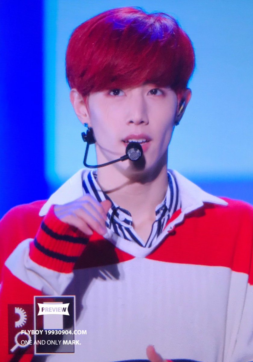 19930904com's tweet photo. 171028 평창뮤직페스타 오늘의 빨간 맠 💕 #GOT7 #갓세븐 #Mark @mtuan93 https://t.co/kD5Mq19aHz