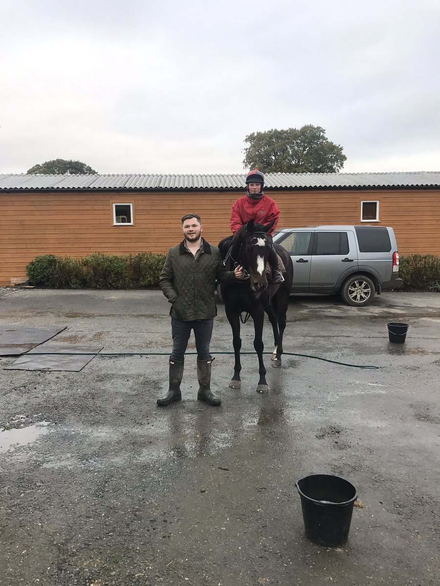 cavalier_racing's tweet photo. The Kid with his new shareholder Matt. Worked very well this morning. Entered for Taunton on Wednesday 🤞. @AlexDunn_Racing https://t.co/lBRnjMXhWa