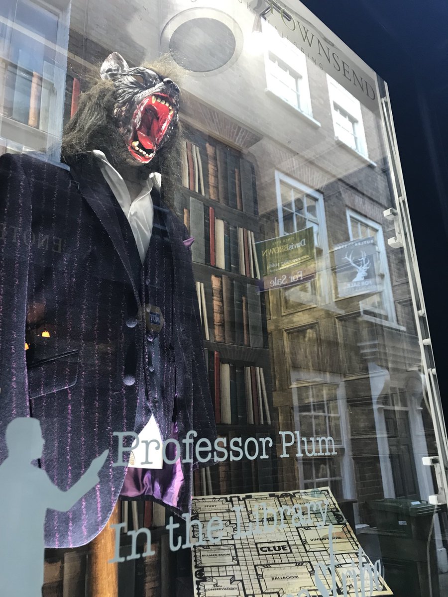 vividbrand's tweet photo. Shoreditch tailor does #Halloween 🎃 #aggghhh #Windows #shoppermarketing #retail https://t.co/HbNJy9cY1O