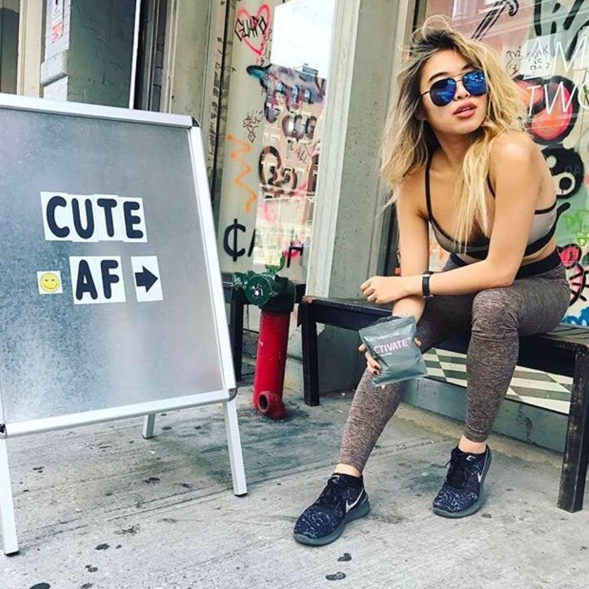 FlatTummyCo's tweet photo. Not sure if that sign is pointing to @elleisalwayshere or us, but either way… we’re digging it. #gettingflat #onthego https://t.co/ZEhExtbmoK
