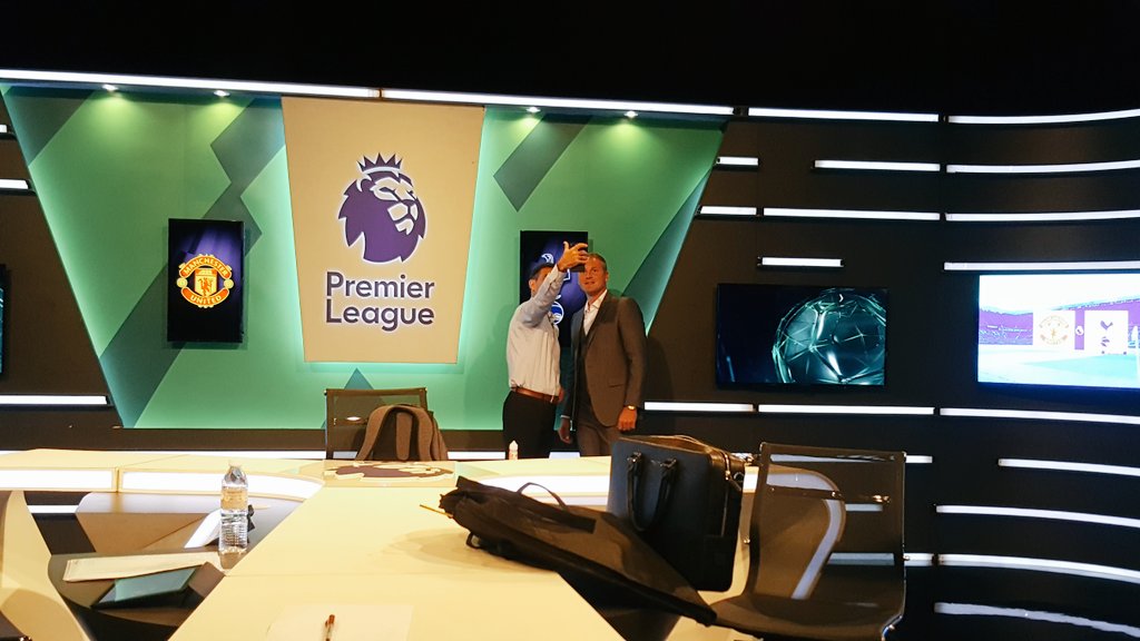 stadiumastro's tweet photo. Live on ASSP 3 with @GaryStevensUK and #PaulRobinson !!
#MUvTOT
#AstroEPL https://t.co/AxkvsJzdDB