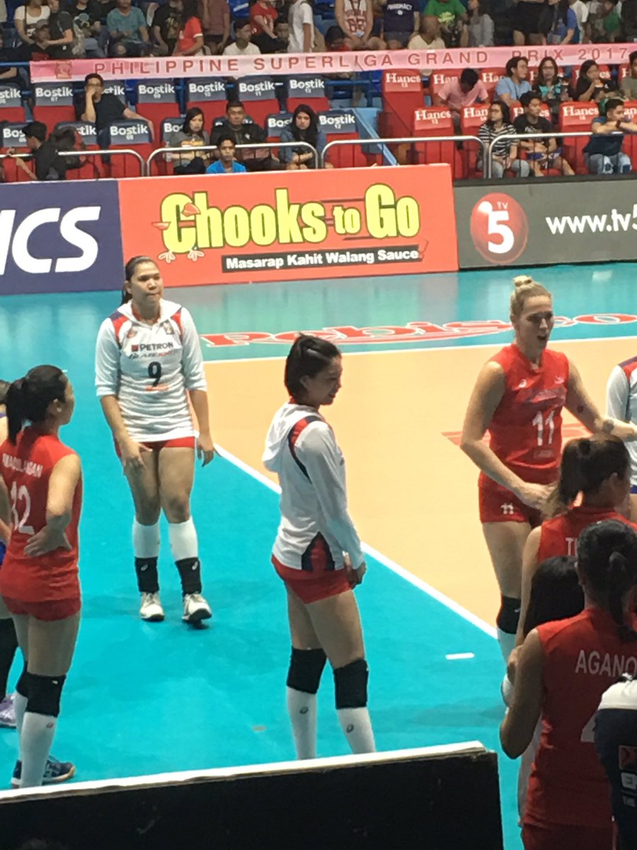 maeg_28's tweet photo. Goodluck fave @mikareyesss .. Go Petron..💙🏐 https://t.co/B3A46RpG0p