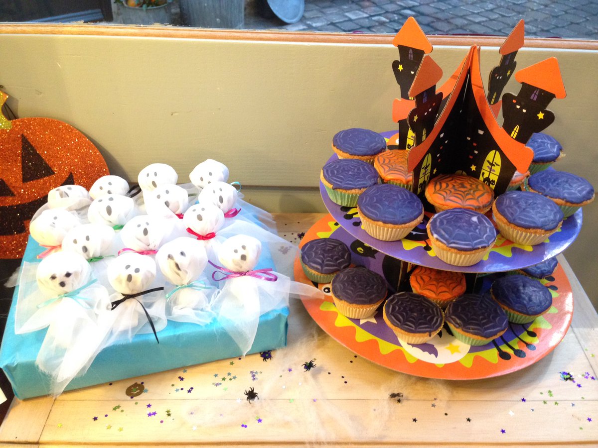 teacakeleek's tweet photo. Leek Spooktacular Halloween trail and bat hunt underway
#totallylocallyleek #teacake #getliffesyard #leek #halloween #shoplocal #indieretail https://t.co/tfPIHMy4nx