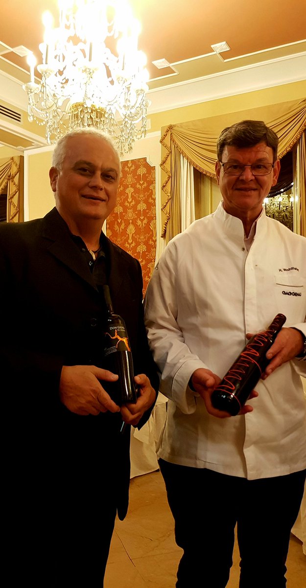 Ducropio's tweet photo. Harald Wohlfahrt 
3 stelle Micheline 
uno dei 24 Chef più influenti del mondo
#DuCropioVinery
#HaraldWohlfahrt 
#winelovers #Calabria  #vino https://t.co/FosUIwjR0I