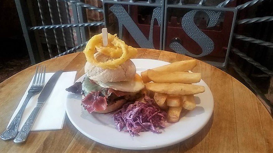 BeachGreenHotel's tweet image. Beautiful day for a trip along the coast for some Pokemon fun, great food at The New Sussex right on the coast  #PokemonGo #Foodie