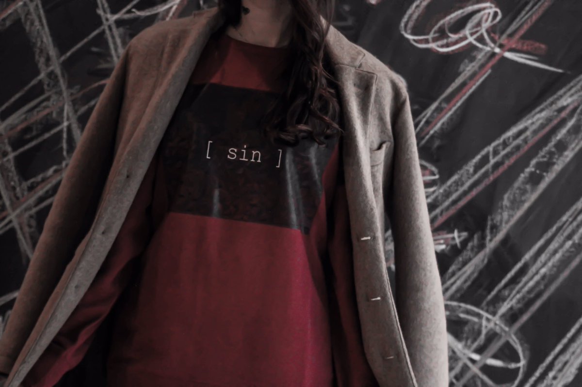 MONOLOGUE_BnW's tweet photo. MONOLOGUE on the STAGE

[ sin ] original sweat shirts 
Colors: BLK/WHT/RED
Size : M / L
Price : ¥6500

@koji_keith https://t.co/u1yHjgzdPY