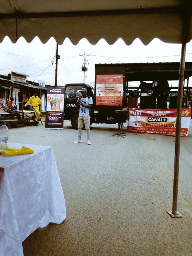 alainyoudjeu's tweet image. Jonas vient de Yaoundé et il chante. Mais il ne convainc pas le public, ni le jury 😑😑😑
#Talentchallenge.