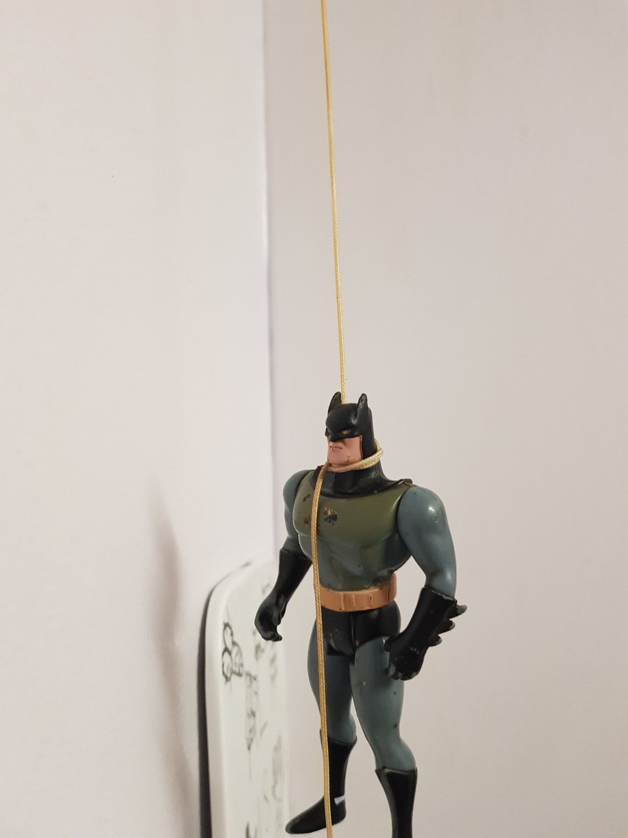 flawlesswallac3's tweet photo. Where's Batman now? https://t.co/DnBXunKL4F