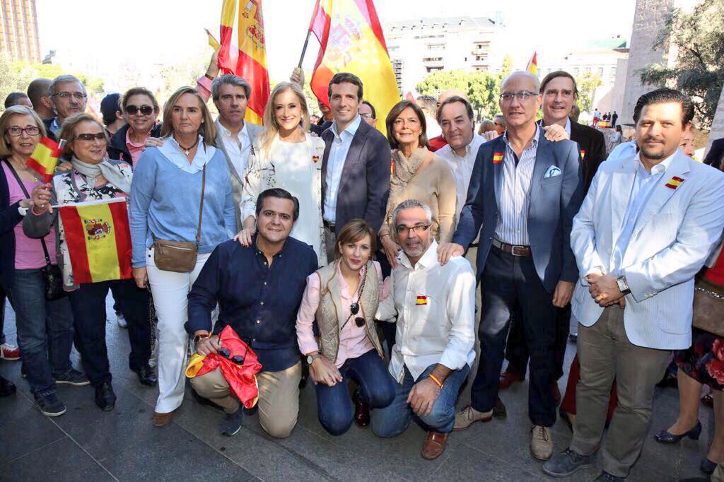 ccifuentes's tweet photo. 📸 Los que han querido romper la convivencia ya están cesados por el Gobierno de España. Las elecciones devolverán Cataluña a los catalanes👍🏼 https://t.co/fU9zyypbRO