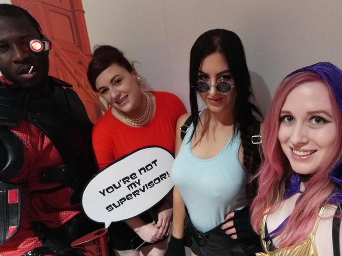 We're here at @MCMComicCon with @eyez1213 @IsabelDean @tindrafrost - can you guess what we are yet!?<a class="tags" target="_blank" title="On Twitter" href="/?out=eyJ0eXAiOiJKV1QiLCJhbGciOiJIUzUxMiJ9.eyJpYXQiOjE3MjcyNTg0NzYsImlzcyI6InR3cG9ybnN0YXJzLmNvbSIsIm5iZiI6MTcyNzI1ODQ3NiwiZXhwIjoxNzU4Nzk0NDc2LCJyZWRpcmVjdF91cmwiOiJodHRwczovL3R3aXR0ZXIuY29tL01DTUNvbWljQ29uIn0.fA65nsEvMDGVMUSXHwAElc3l_gNRi5Rf4btny4eiBXxJQoTCDngy29yT6-qEdg3uWQXKikFVtOqwcEMsDpBZGw">@MCMComicCon</a><a class="tags" target="_blank" title="On Twitter" href="/?out=eyJ0eXAiOiJKV1QiLCJhbGciOiJIUzUxMiJ9.eyJpYXQiOjE3MjcyNTg0NzYsImlzcyI6InR3cG9ybnN0YXJzLmNvbSIsIm5iZiI6MTcyNzI1ODQ3NiwiZXhwIjoxNzU4Nzk0NDc2LCJyZWRpcmVjdF91cmwiOiJodHRwczovL3R3aXR0ZXIuY29tL2V5ZXoxMjEzIn0.hRjaakRjUPmyd9GfulBIOCwsQTVpnZIVENx2F_8SdAQlYQBhjg_nGfHKWzAiS2IwwD9umrMXQHAumh04mRwFAA">@eyez1213</a><a class="tags" target="_blank" title="On Twitter" href="/?out=eyJ0eXAiOiJKV1QiLCJhbGciOiJIUzUxMiJ9.eyJpYXQiOjE3MjcyNTg0NzYsImlzcyI6InR3cG9ybnN0YXJzLmNvbSIsIm5iZiI6MTcyNzI1ODQ3NiwiZXhwIjoxNzU4Nzk0NDc2LCJyZWRpcmVjdF91cmwiOiJodHRwczovL3R3aXR0ZXIuY29tL0lzYWJlbERlYW4ifQ.9_53_hDlxwp9s3CQhwoMusbvba6pRntnPCPeXP1VqQhwZrgVEo0TpOThSXg9ezP1zWp2gCSwzS45_22VvRU2Eg">@IsabelDean</a><a href="/tag/nerds"class="tags"><span>#nerds</span></a><a href="/tag/geeks"class="tags"><span>#geeks</span></a>