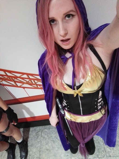 We're here at @MCMComicCon with @eyez1213 @IsabelDean @tindrafrost - can you guess what we are yet!?<a class="tags" target="_blank" title="On Twitter" href="/?out=eyJ0eXAiOiJKV1QiLCJhbGciOiJIUzUxMiJ9.eyJpYXQiOjE3MjcyNTg0NzYsImlzcyI6InR3cG9ybnN0YXJzLmNvbSIsIm5iZiI6MTcyNzI1ODQ3NiwiZXhwIjoxNzU4Nzk0NDc2LCJyZWRpcmVjdF91cmwiOiJodHRwczovL3R3aXR0ZXIuY29tL01DTUNvbWljQ29uIn0.fA65nsEvMDGVMUSXHwAElc3l_gNRi5Rf4btny4eiBXxJQoTCDngy29yT6-qEdg3uWQXKikFVtOqwcEMsDpBZGw">@MCMComicCon</a><a class="tags" target="_blank" title="On Twitter" href="/?out=eyJ0eXAiOiJKV1QiLCJhbGciOiJIUzUxMiJ9.eyJpYXQiOjE3MjcyNTg0NzYsImlzcyI6InR3cG9ybnN0YXJzLmNvbSIsIm5iZiI6MTcyNzI1ODQ3NiwiZXhwIjoxNzU4Nzk0NDc2LCJyZWRpcmVjdF91cmwiOiJodHRwczovL3R3aXR0ZXIuY29tL2V5ZXoxMjEzIn0.hRjaakRjUPmyd9GfulBIOCwsQTVpnZIVENx2F_8SdAQlYQBhjg_nGfHKWzAiS2IwwD9umrMXQHAumh04mRwFAA">@eyez1213</a><a class="tags" target="_blank" title="On Twitter" href="/?out=eyJ0eXAiOiJKV1QiLCJhbGciOiJIUzUxMiJ9.eyJpYXQiOjE3MjcyNTg0NzYsImlzcyI6InR3cG9ybnN0YXJzLmNvbSIsIm5iZiI6MTcyNzI1ODQ3NiwiZXhwIjoxNzU4Nzk0NDc2LCJyZWRpcmVjdF91cmwiOiJodHRwczovL3R3aXR0ZXIuY29tL0lzYWJlbERlYW4ifQ.9_53_hDlxwp9s3CQhwoMusbvba6pRntnPCPeXP1VqQhwZrgVEo0TpOThSXg9ezP1zWp2gCSwzS45_22VvRU2Eg">@IsabelDean</a><a href="/tag/nerds"class="tags"><span>#nerds</span></a><a href="/tag/geeks"class="tags"><span>#geeks</span></a>