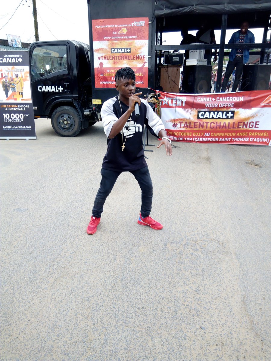 alainyoudjeu's tweet image. Le 6e candidat est un rappeur qui vient de Yaoundé. #Talentchallenge. Pendant ce temps Tony nobody 😅😅😅