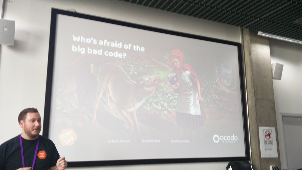 goobric's tweet image. @CelineBoudier &amp;amp; @j4mes_holland demo-ing #RapidRouter @mozillafestival #MozFest17 L7-Rm703