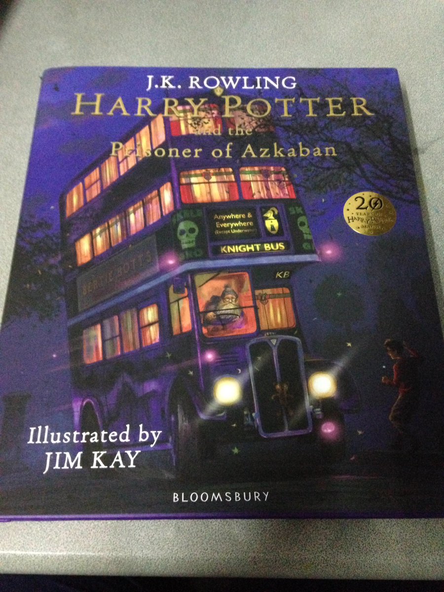 IntukornLim's tweet photo. Got an early birthday present!!! //Love my aunty! <3 https://t.co/Cw93ldThhG