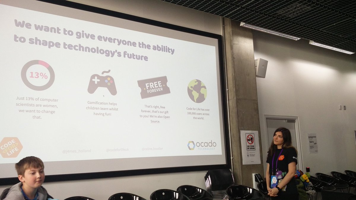 goobric's tweet image. @CelineBoudier &amp;amp; @j4mes_holland demo-ing #RapidRouter @mozillafestival #MozFest17 L7-Rm703