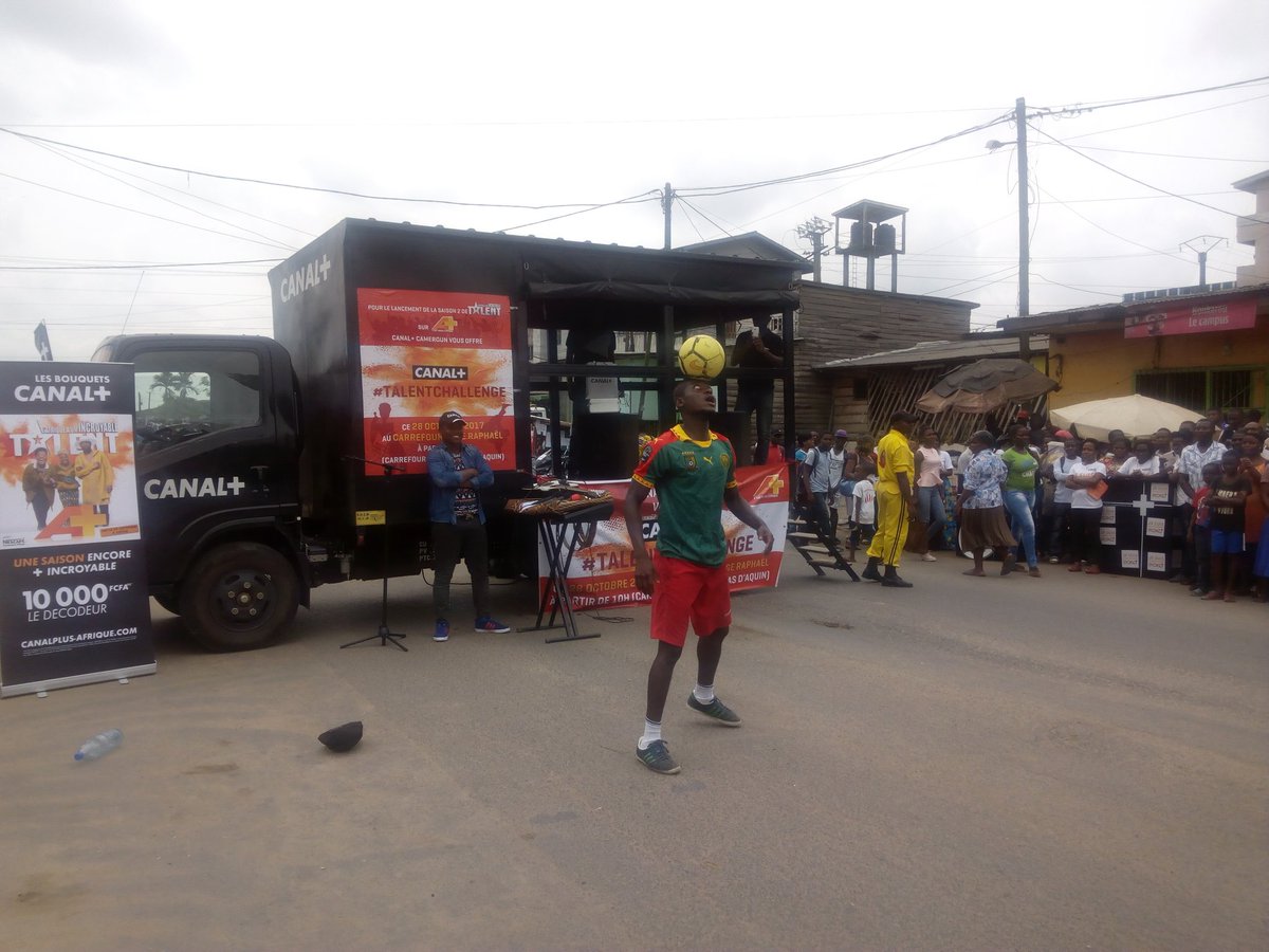 lovelaureMeke's tweet image. Jongleur qui convainc le jury et le public 
#TalentChallenge 

@Frankywilly