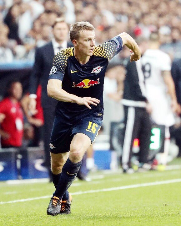 lukaskl96's tweet photo. Matchday, #FCBRBL Part 2!
🔴⚪️👏🏼 #Bundesliga #DieRotenBullen https://t.co/O1oMNBktfc