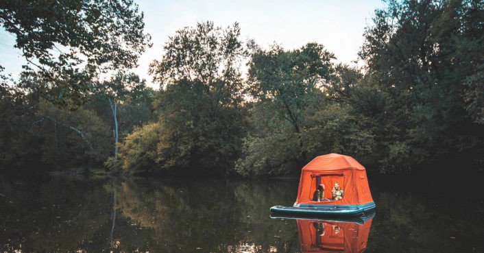 Would you camp on a lake in a floating tent? dlvr.it/Py1zzy