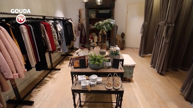 Nieuwe lifestyle/kledingzaak VYBZ aan de Lange Groenendaal al gezien? Wij namen een kijkje! youtu.be/qW3jabvWDPA?t=…  #Gouda #fashion