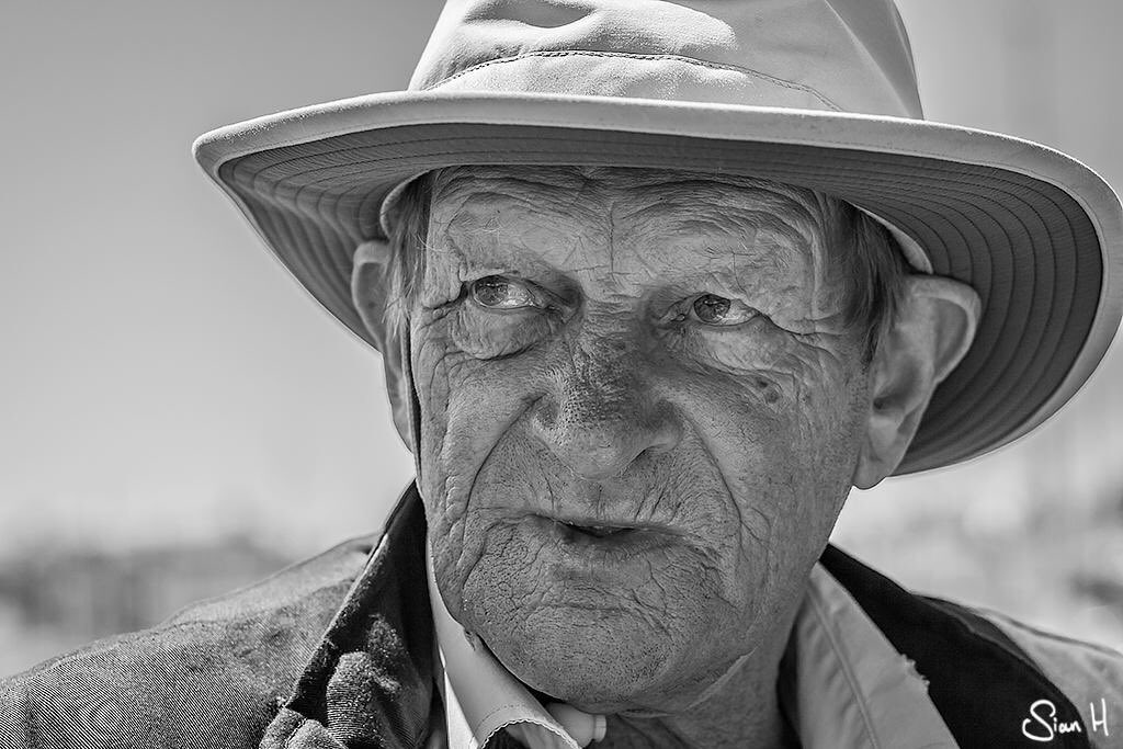 CazR1chards's tweet photo. ' Who Pays the Ferryman?' @Dorsetecho @RNLIWeymouth #RIP #BobbyGray
Photo credit #SianHumphrey
https://t.co/ACKtVbkXGY https://t.co/qvGmFYsjX8