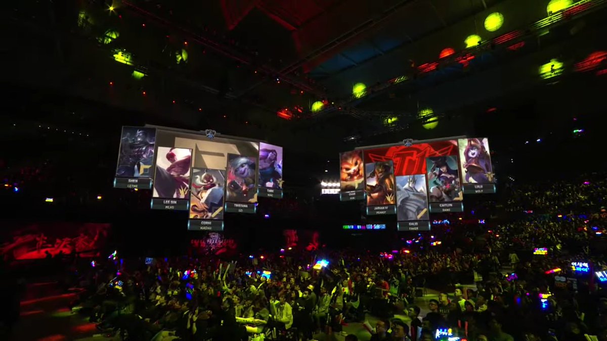 T1LoL's tweet photo. We defeated RNG in SemiFinals, and made it to Finals in Beijing. Thank you fans for your cheering today.
#SKTWIN #Worlds2017 https://t.co/xnvKyPHgN5