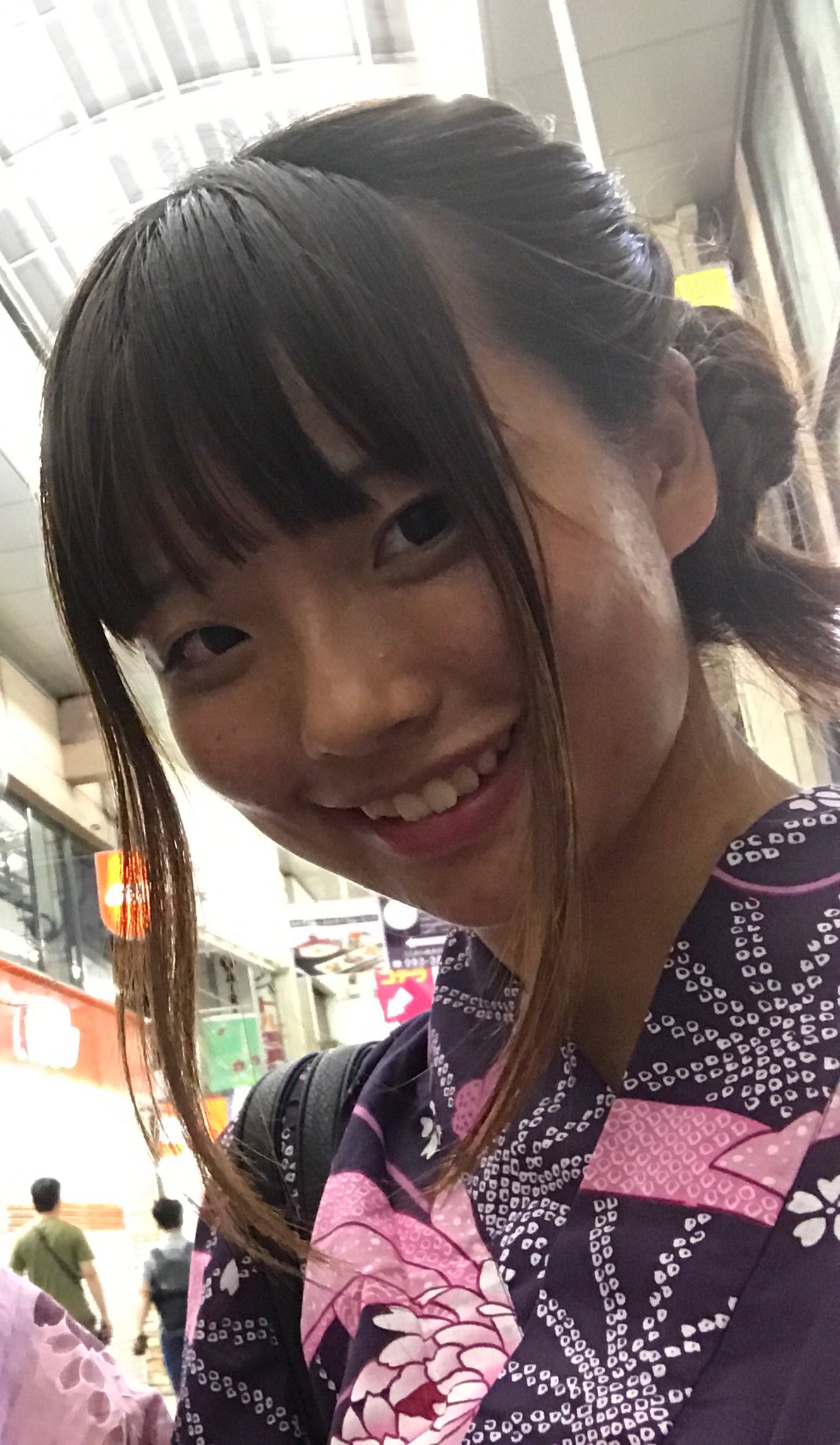 竹内優里亜 宮野は自分の口が大きいのが嫌いです 目が小さいのも嫌いです 目は一重ですが頑張ってアイプチして二重してます そんな宮野ですが 応援してください あ な た の 推しにしていただけたら嬉しいです あ 浴衣美人