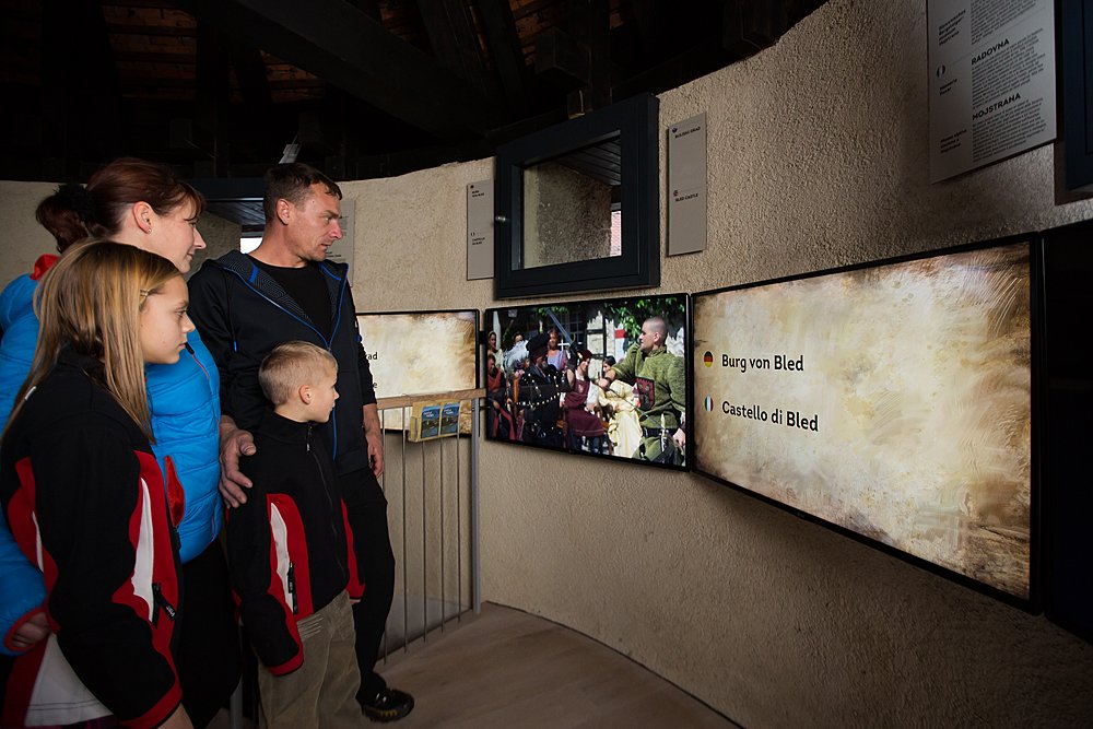 bledcastle's tweet photo. Meet the history at Bled castle https://t.co/EoyVX3BJ9V. 😀🏰#museum #lakebledhistory #spa #infocenter #printingworks https://t.co/IN2jdtMLMO