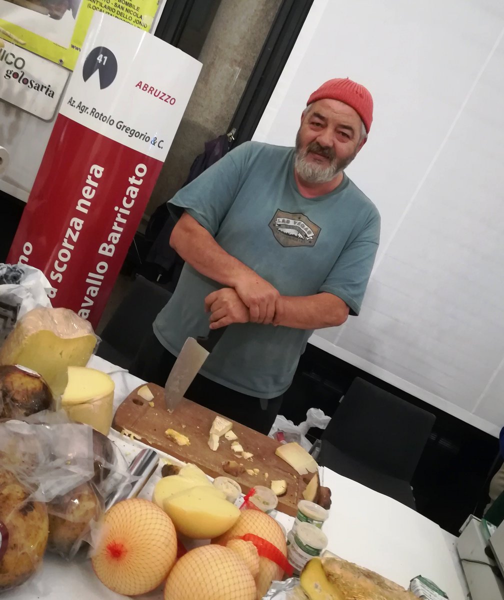 Marco_K18's tweet photo. uno sguardo ai #formaggi da gustare a #FormaggItalia ?
#Milano
https://t.co/mqcOYMc1gg
#ONAF #cibo #food https://t.co/VVwPzIRUxb