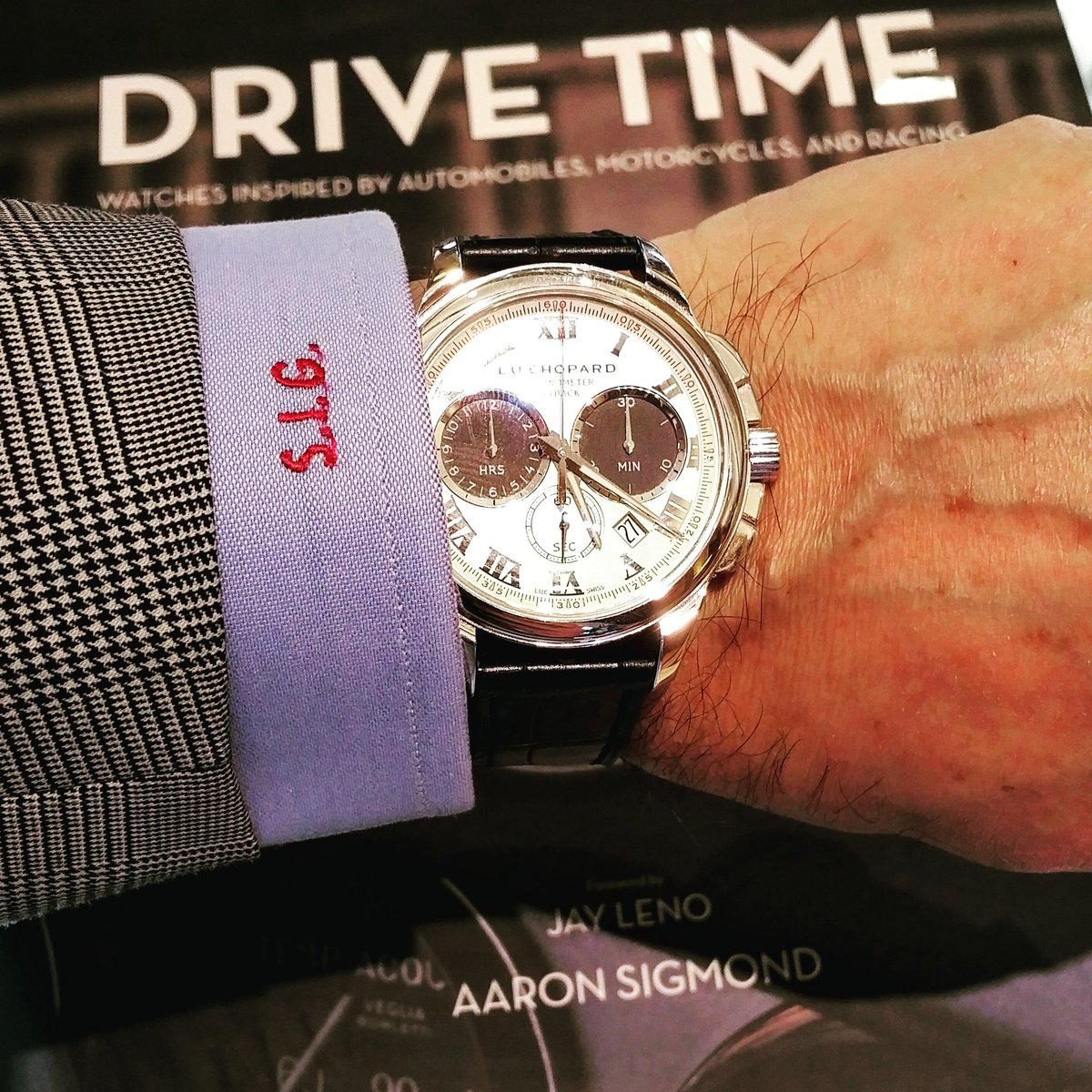 ASigmondBooks's tweet photo. #drivetimebook Car life, Watch life, Good life. https://t.co/GtvKxVDZSY